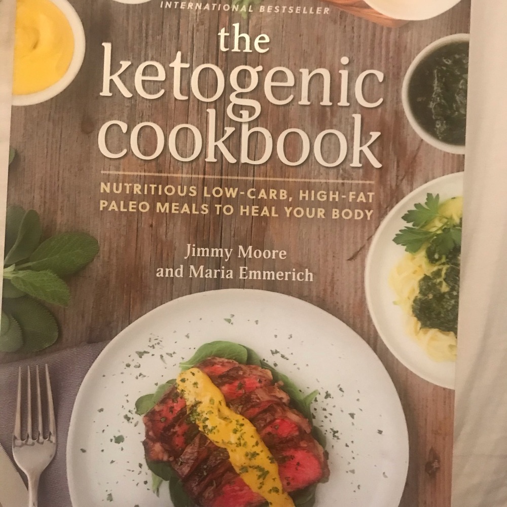 The Ketogenic Cookbook by Jimmy  Moore